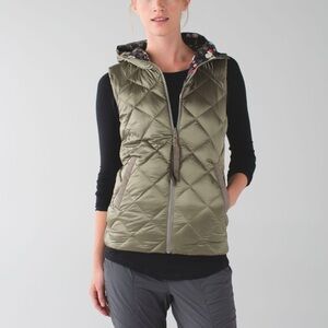 💐 Lululemon The Fluffiest Down Vest Sz 2